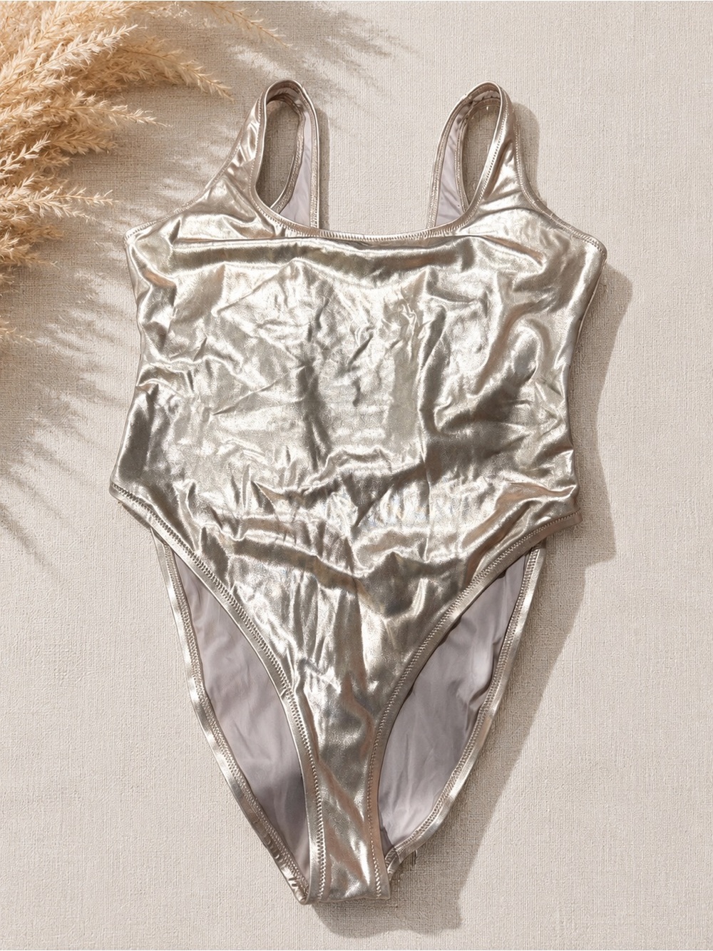 ✨ SKIMS Metallic Champagne One-Piece Swimsuit ✨ Size M - Picture 2 of 2
